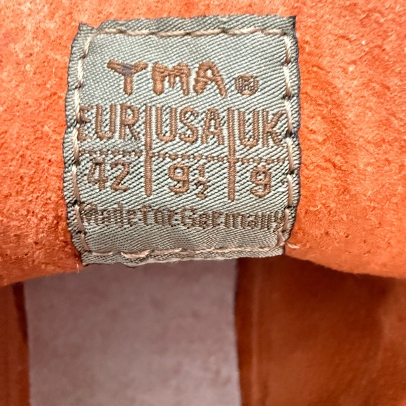 TMA Eyes Shoes - Picture 3 of 5